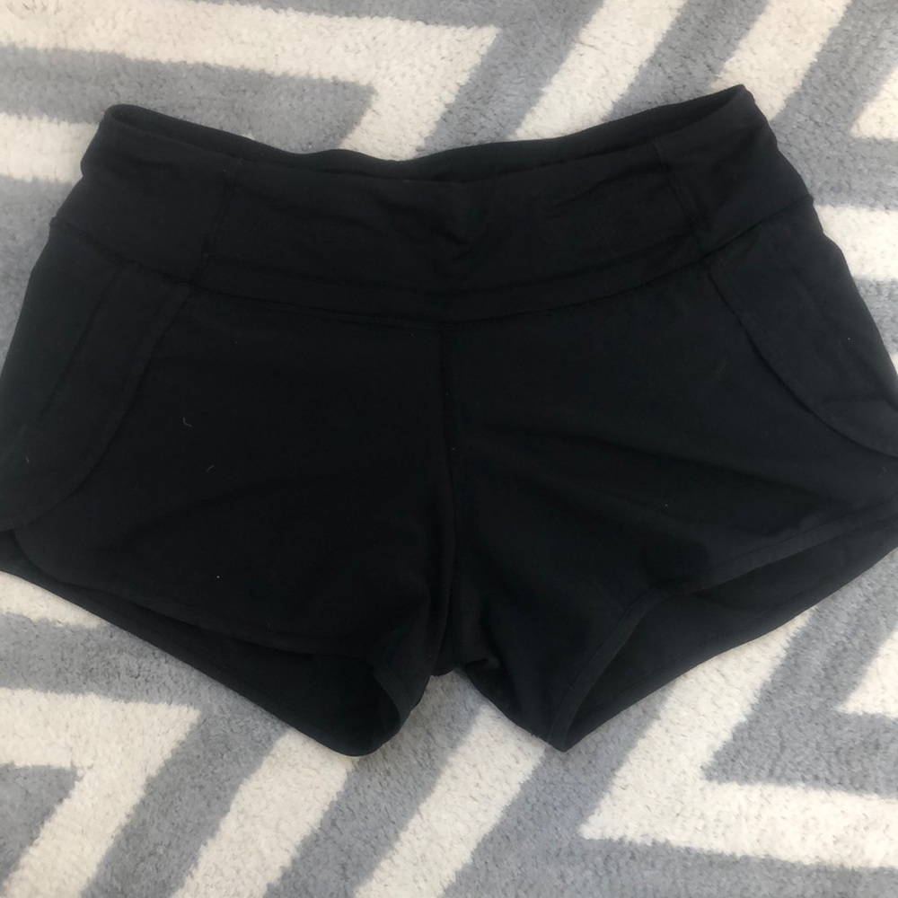 black lulu lemon shorts